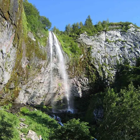 Beau Duplex 3 Pieces Avec Balcon, Parking Et Wifi Au Dore - Fr-1-608-187